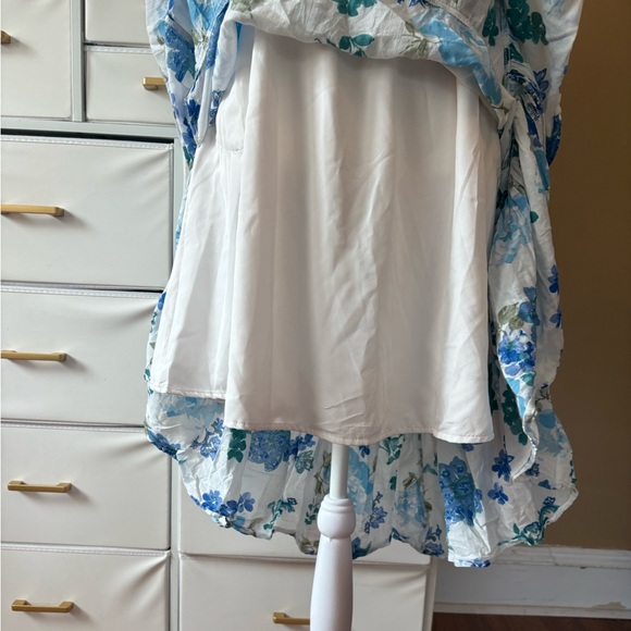 Abercrombie Kids Blue and White Sleeveless Sundress
Size: 13/14 like new - Picture 8 of 12